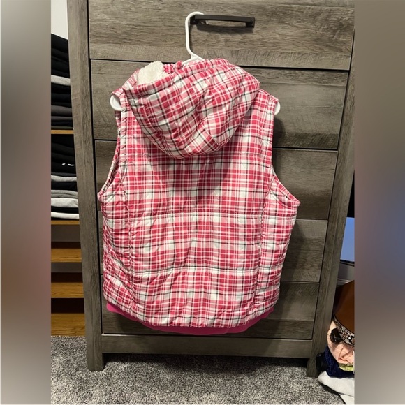 Finish Line Vest - Picture 2 of 5